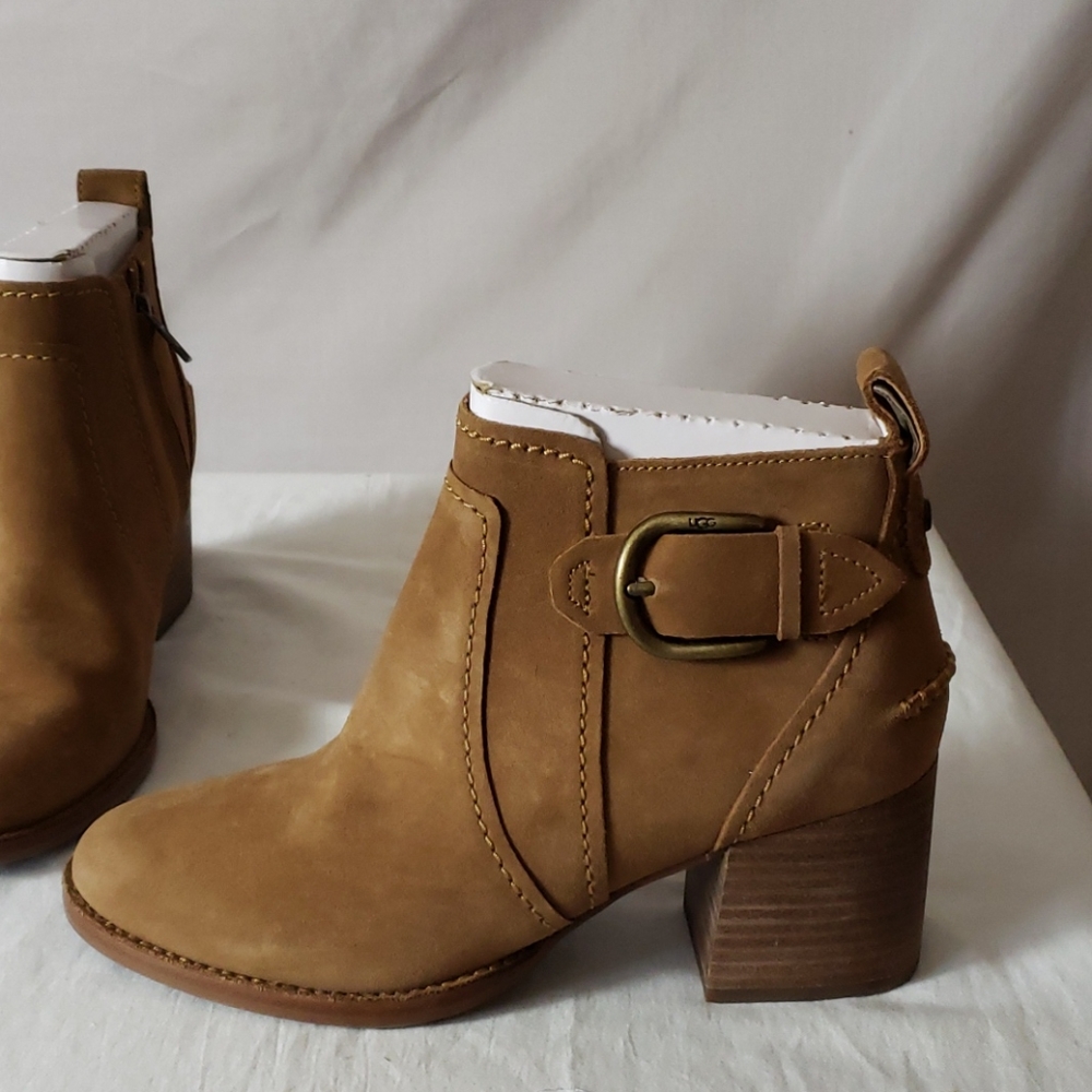 New UGG Leahy Suede Ankle Boot